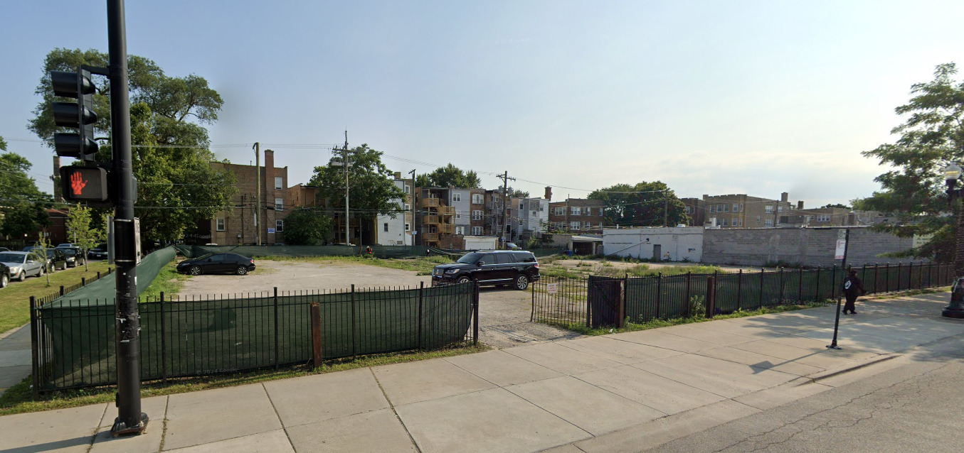 Property Photo:  2205-2211 W Devon Avenue  IL 60659 