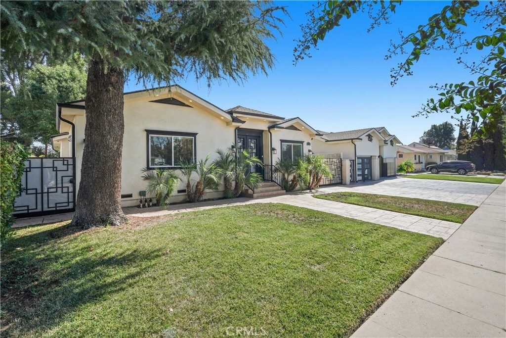 Property Photo:  7710 Ostrom Avenue  CA 91406 