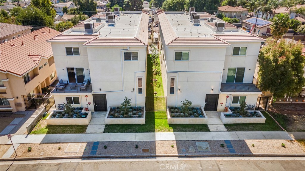 Property Photo:  17154 Chatsworth Street 2  CA 91344 