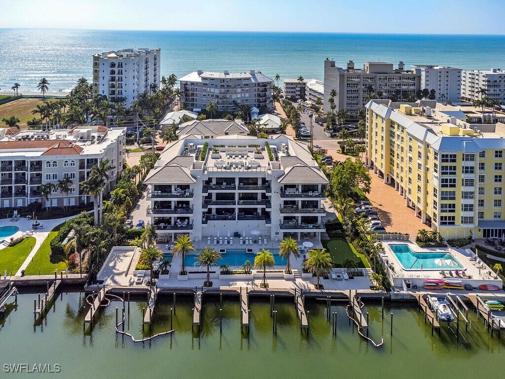 Property Photo:  1820 Gulf Shore Boulevard N 301  FL 34102 