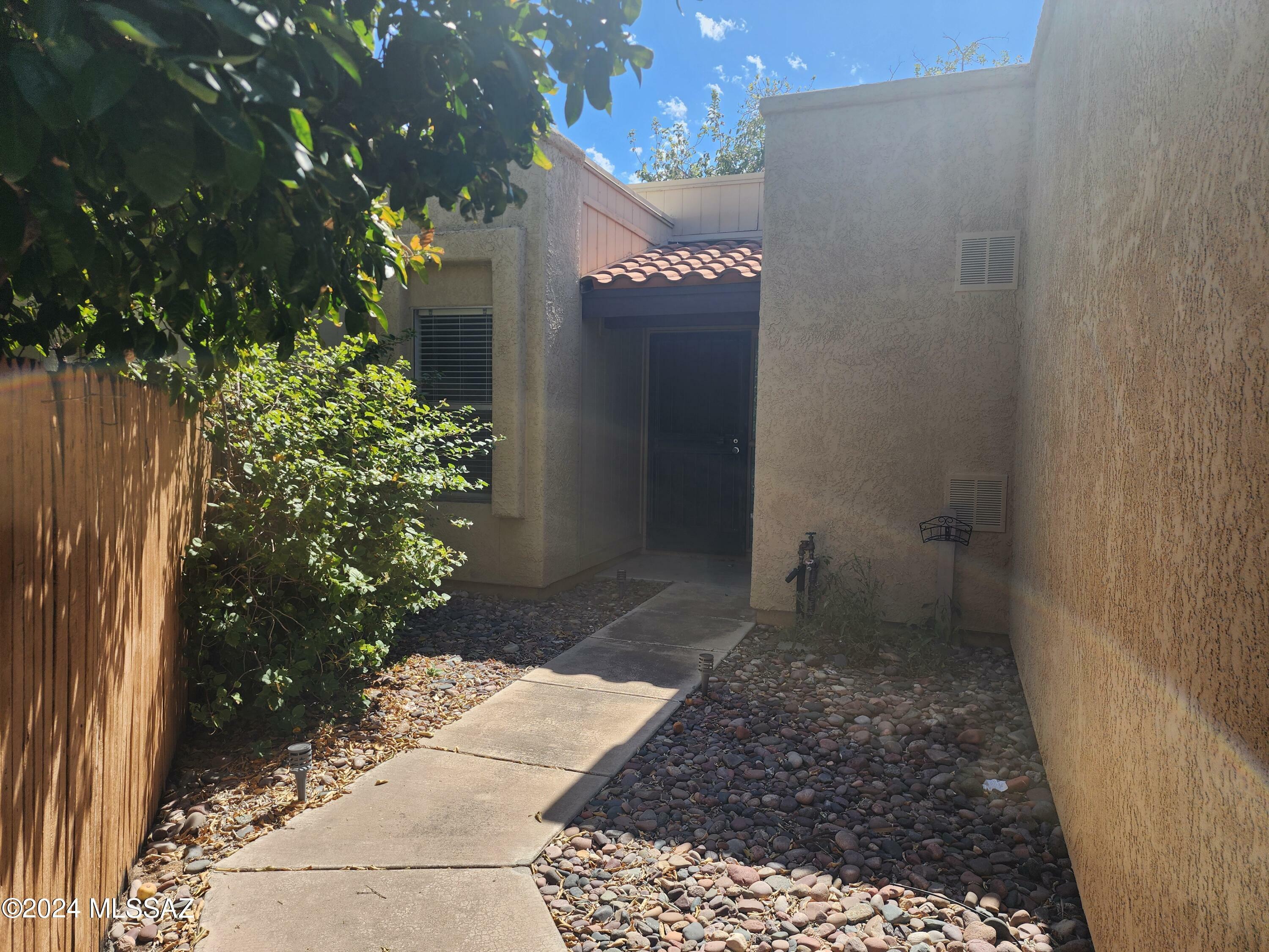 Property Photo:  4333 W Pyracantha Drive  AZ 85741 