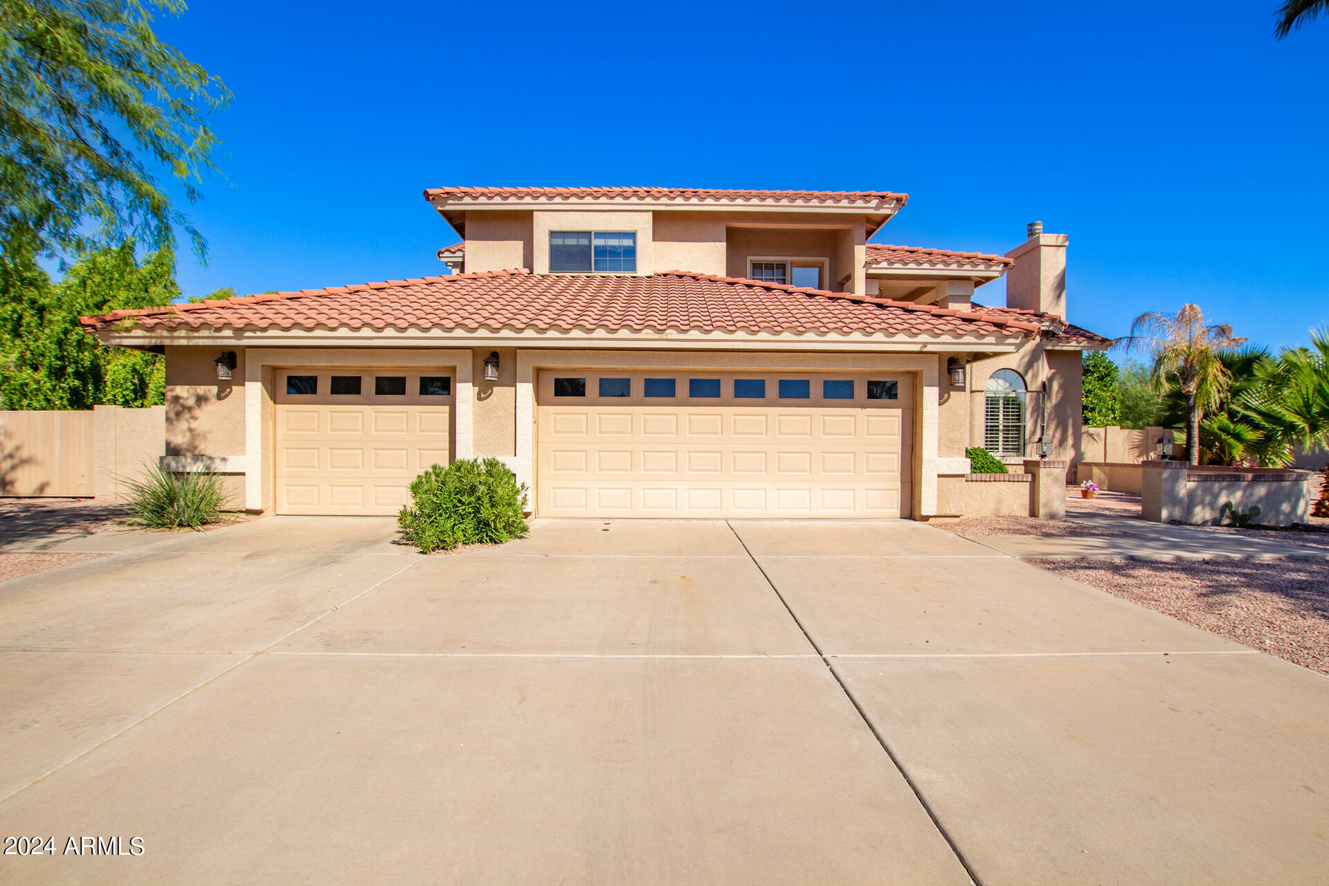 Property Photo:  4902 W Saddlehorn Road  AZ 85083 