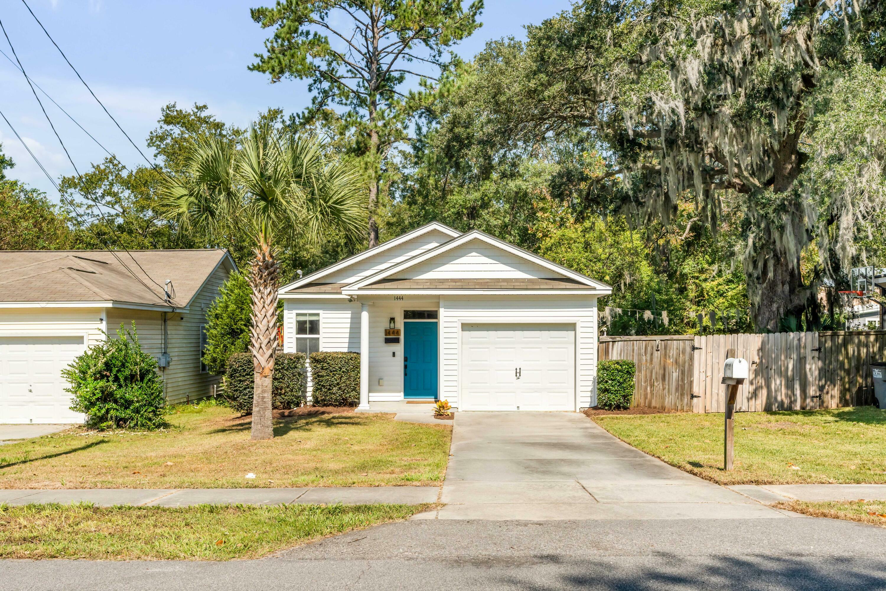 Property Photo:  1444 Bexley Street  SC 29405 