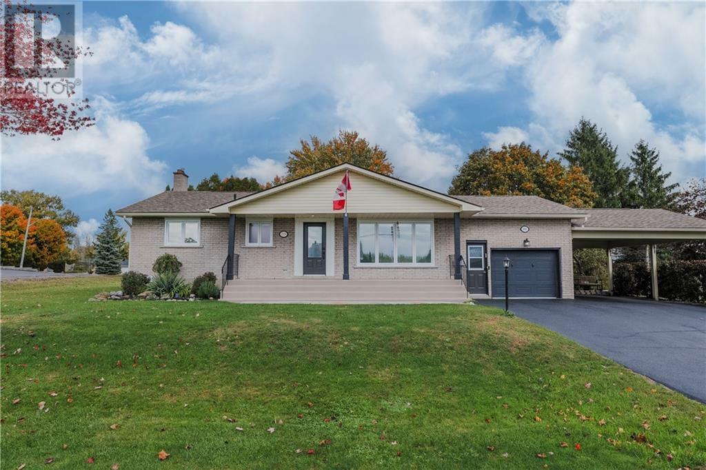 Photo de la propriété:  3331 Sunnyview Avenue  ON K6H 1S7 