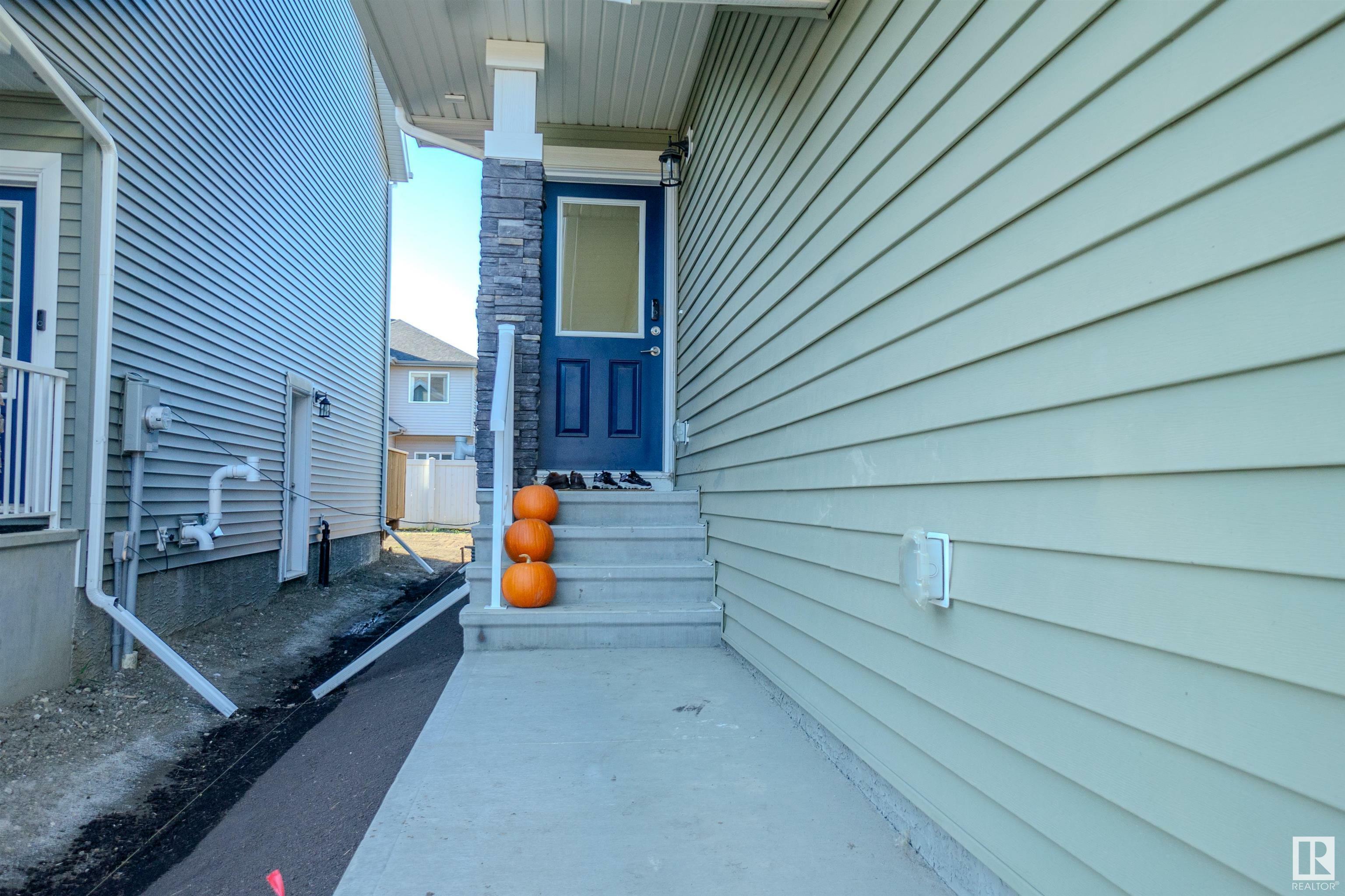 Property Photo:  25 Meadowbrook Way  AB T7X 0G7 