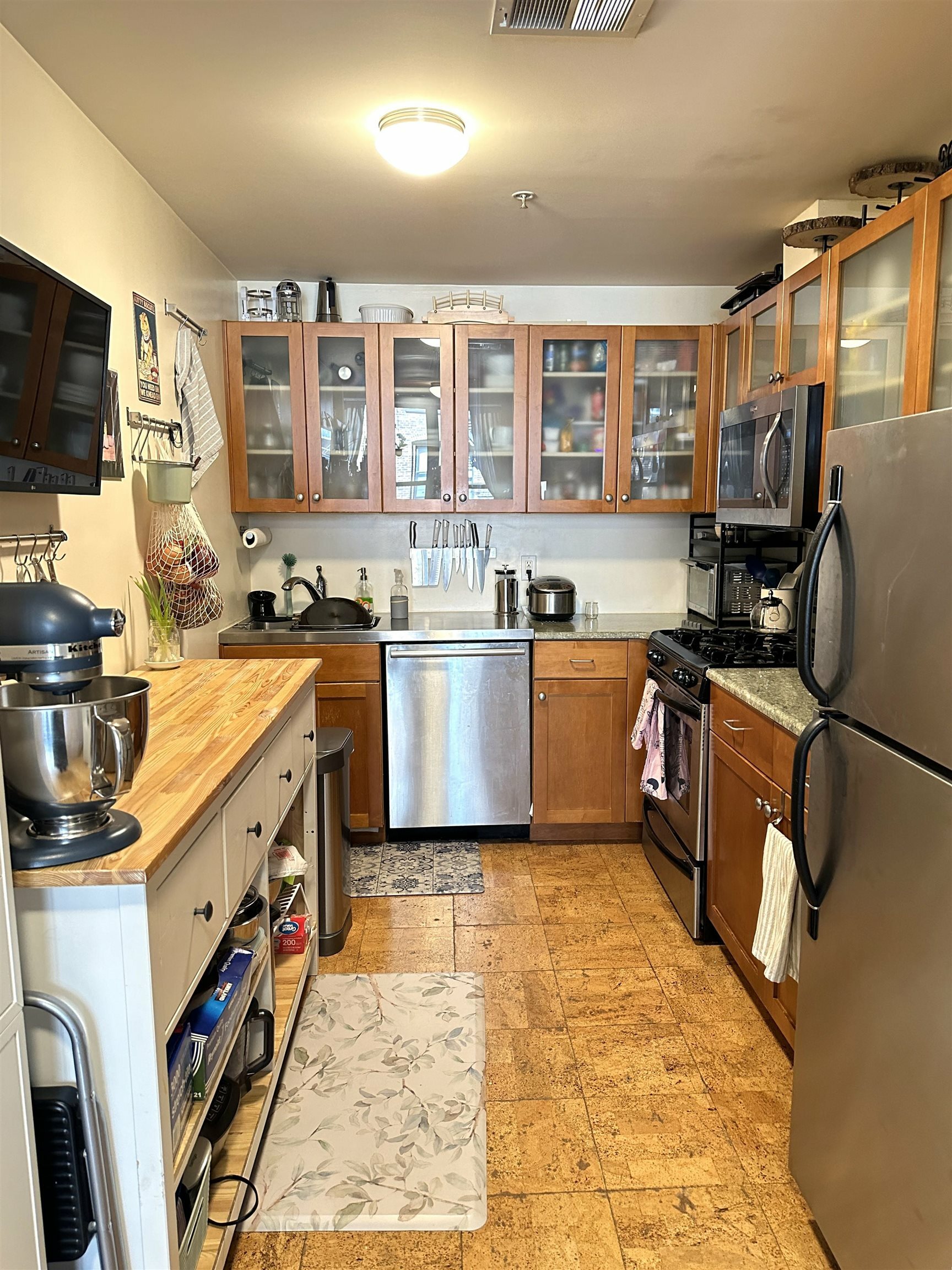 Property Photo:  222 Montgomery St 2H  NJ 07302 