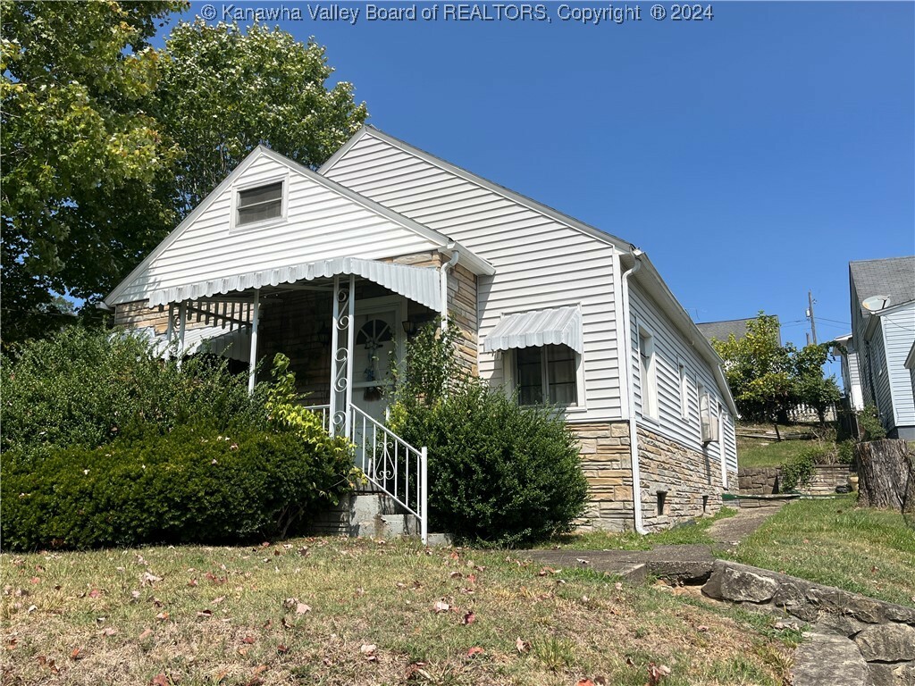 110 Chestnut Street  Dunbar WV 25064 photo