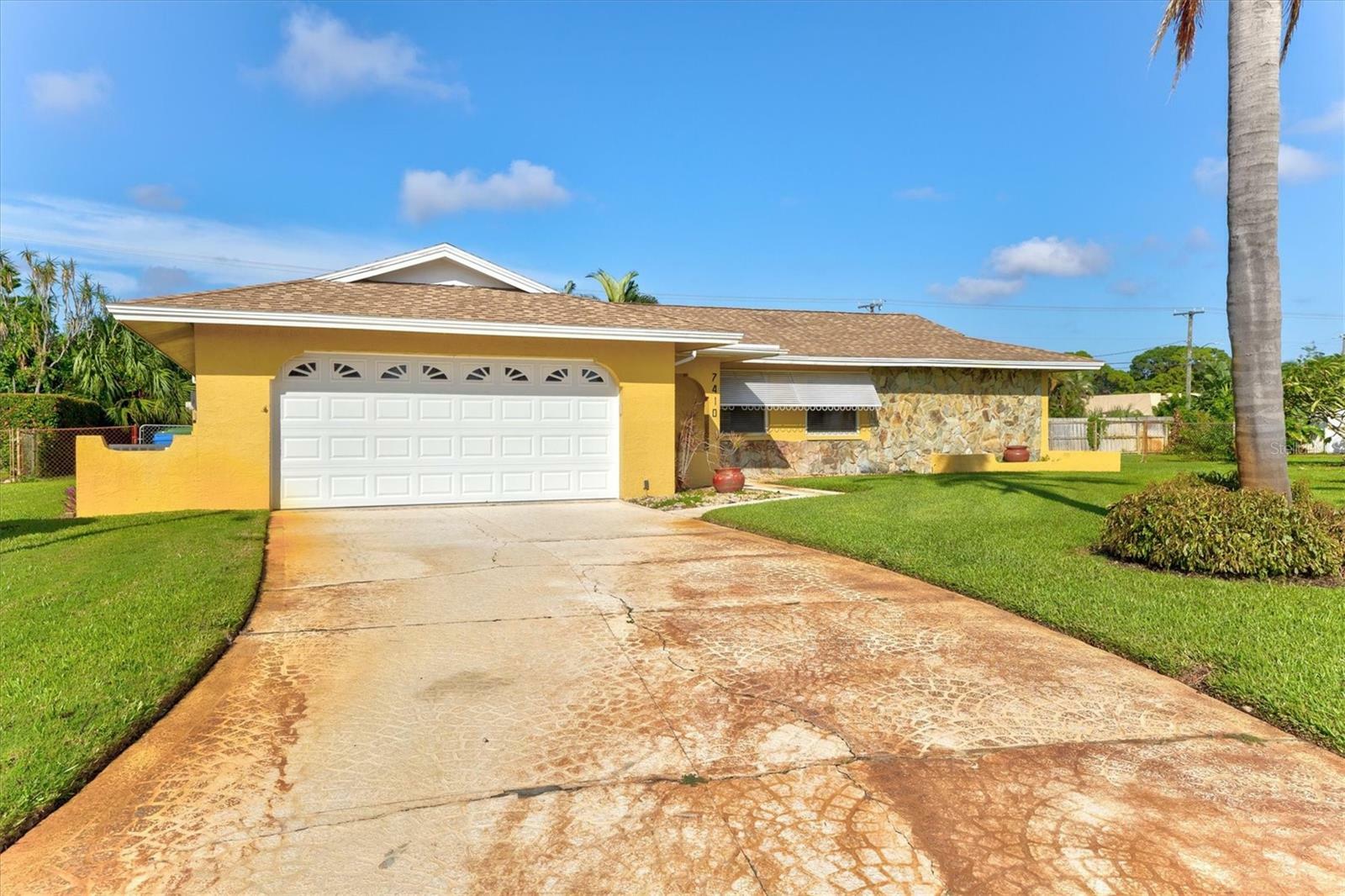 Property Photo:  7410 13th Avenue W  FL 34209 