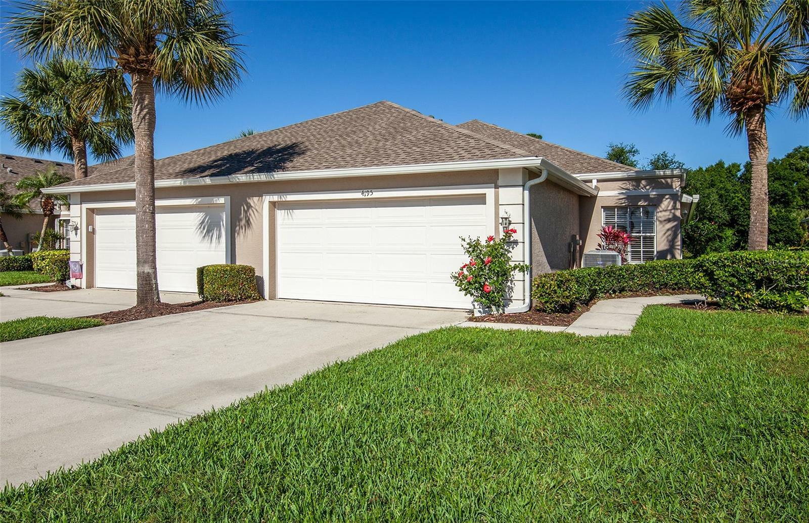 Property Photo:  4195 Fairway Place  FL 34287 