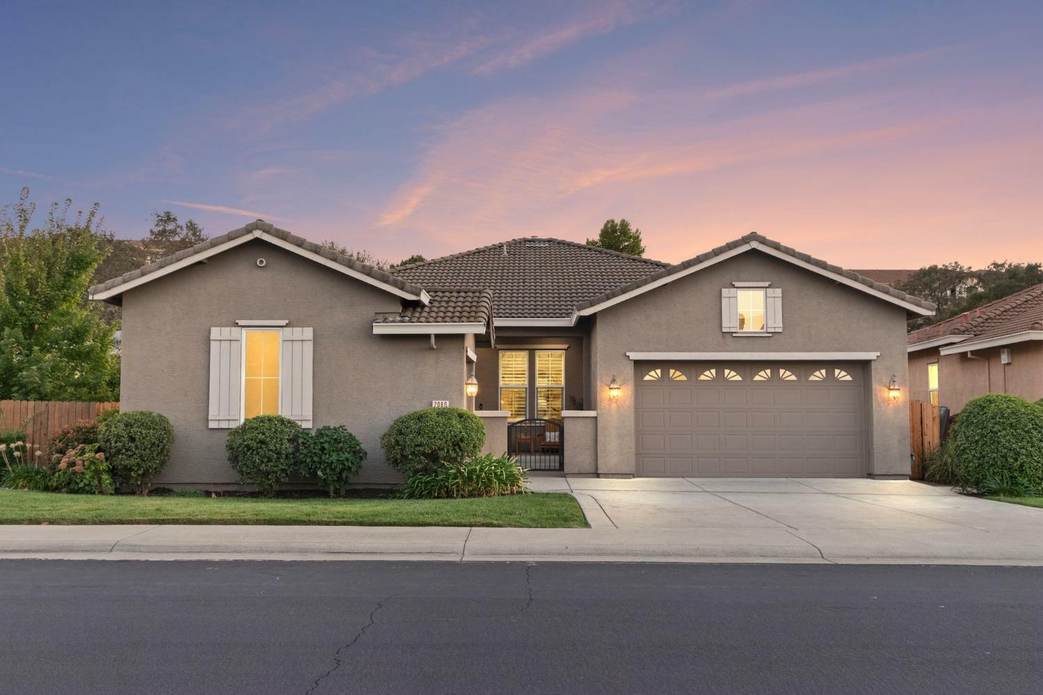 Property Photo:  2080 Petruchio Way  CA 95661 