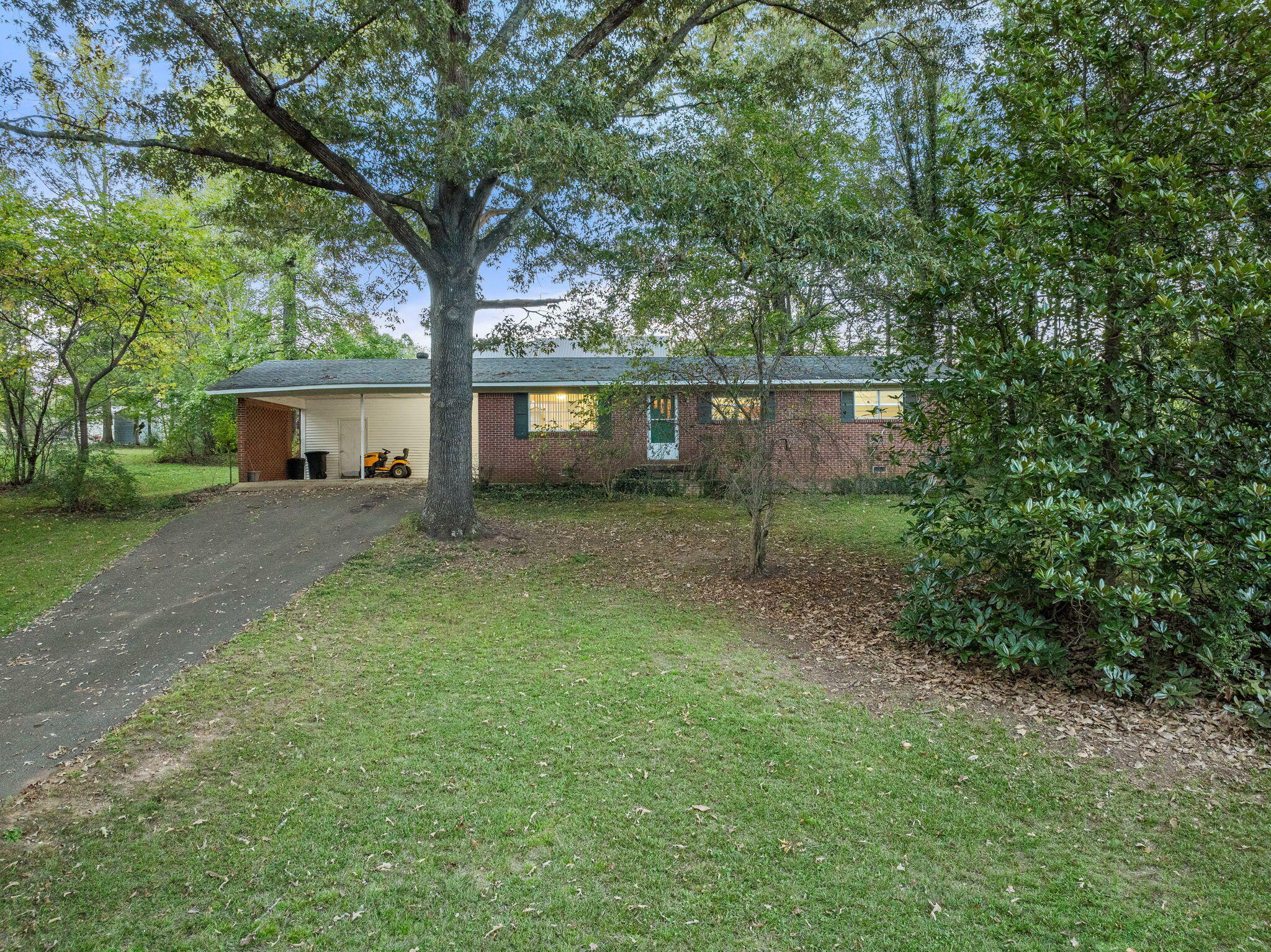 Property Photo:  46 County Road 313  MS 38834 