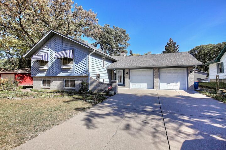 11409 France Avenue S  Bloomington MN 55431 photo
