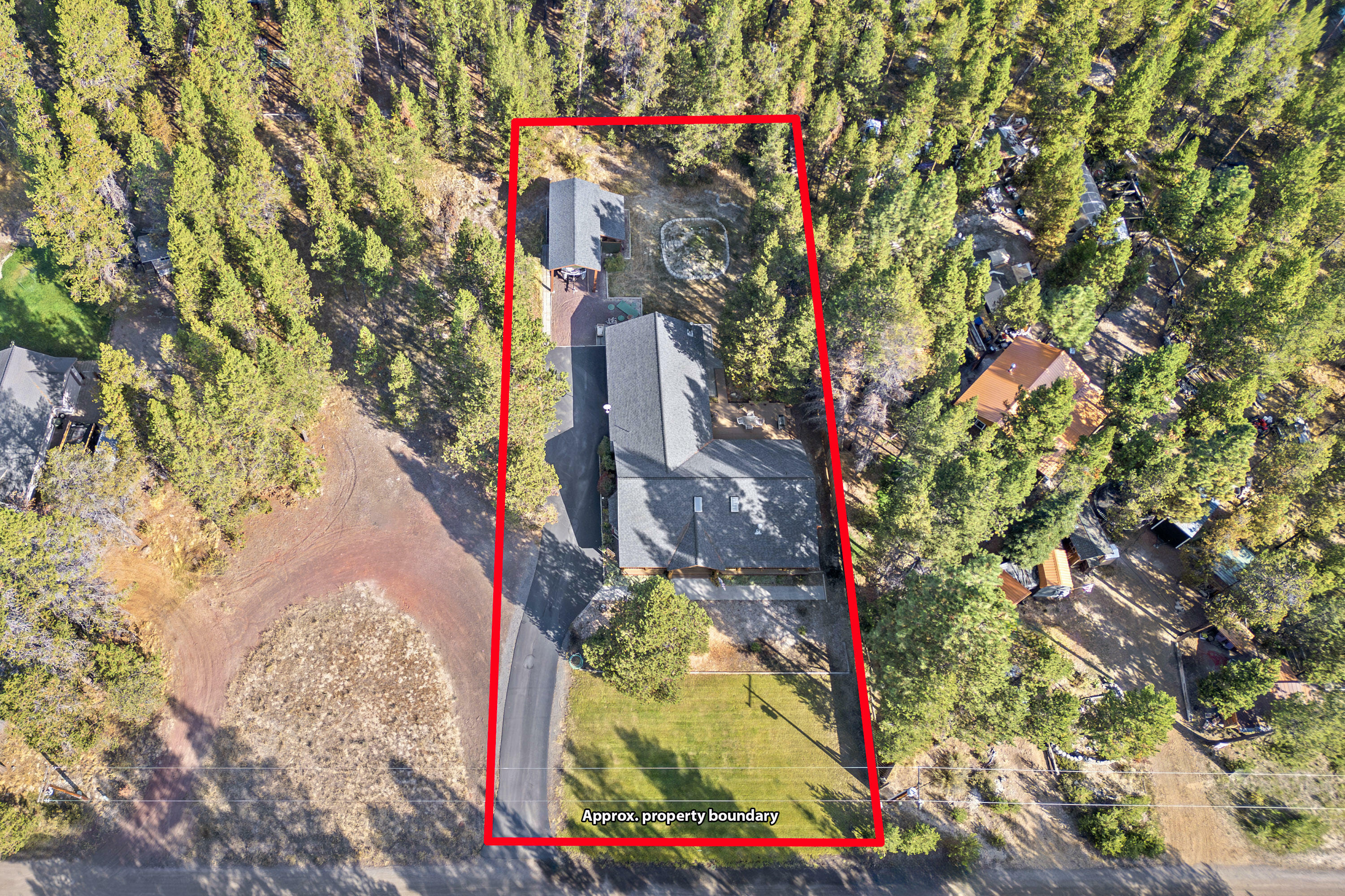 Property Photo: 17048 Norwalk Road OR 97707