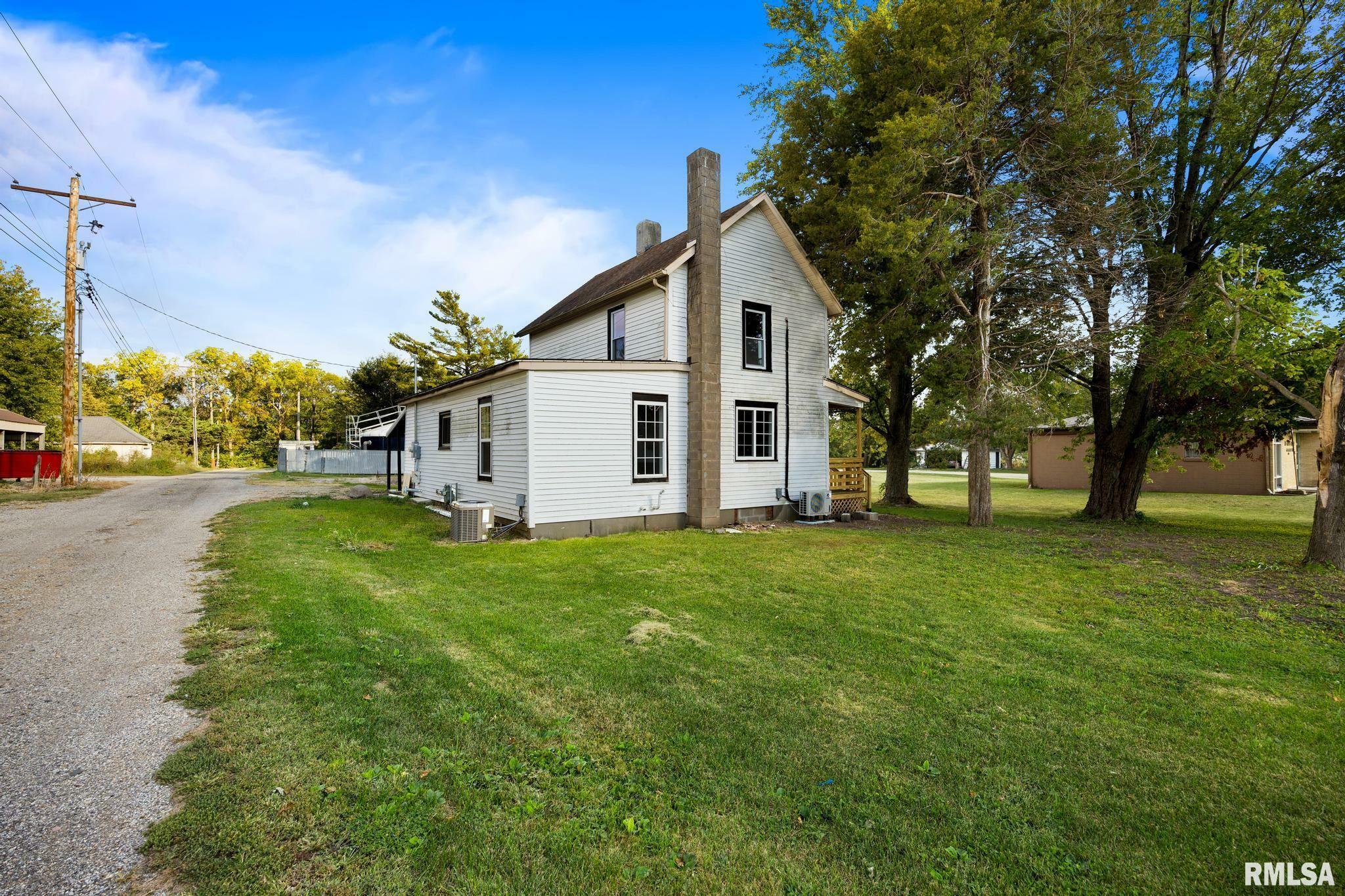 Property Photo:  1062 2nd Street  IL 61424 