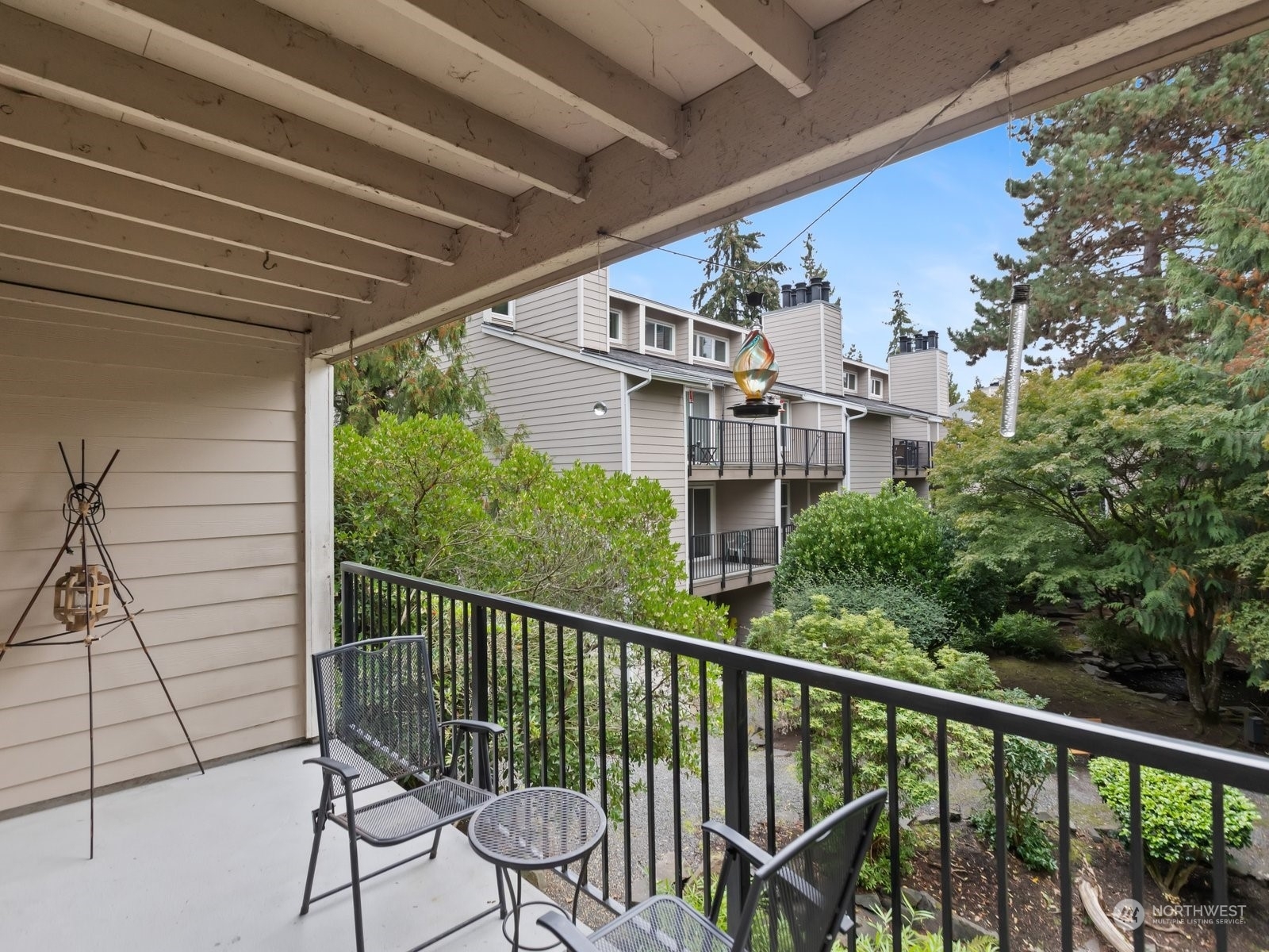 Property Photo:  19851  25th Avenue NE 221  WA 98155 