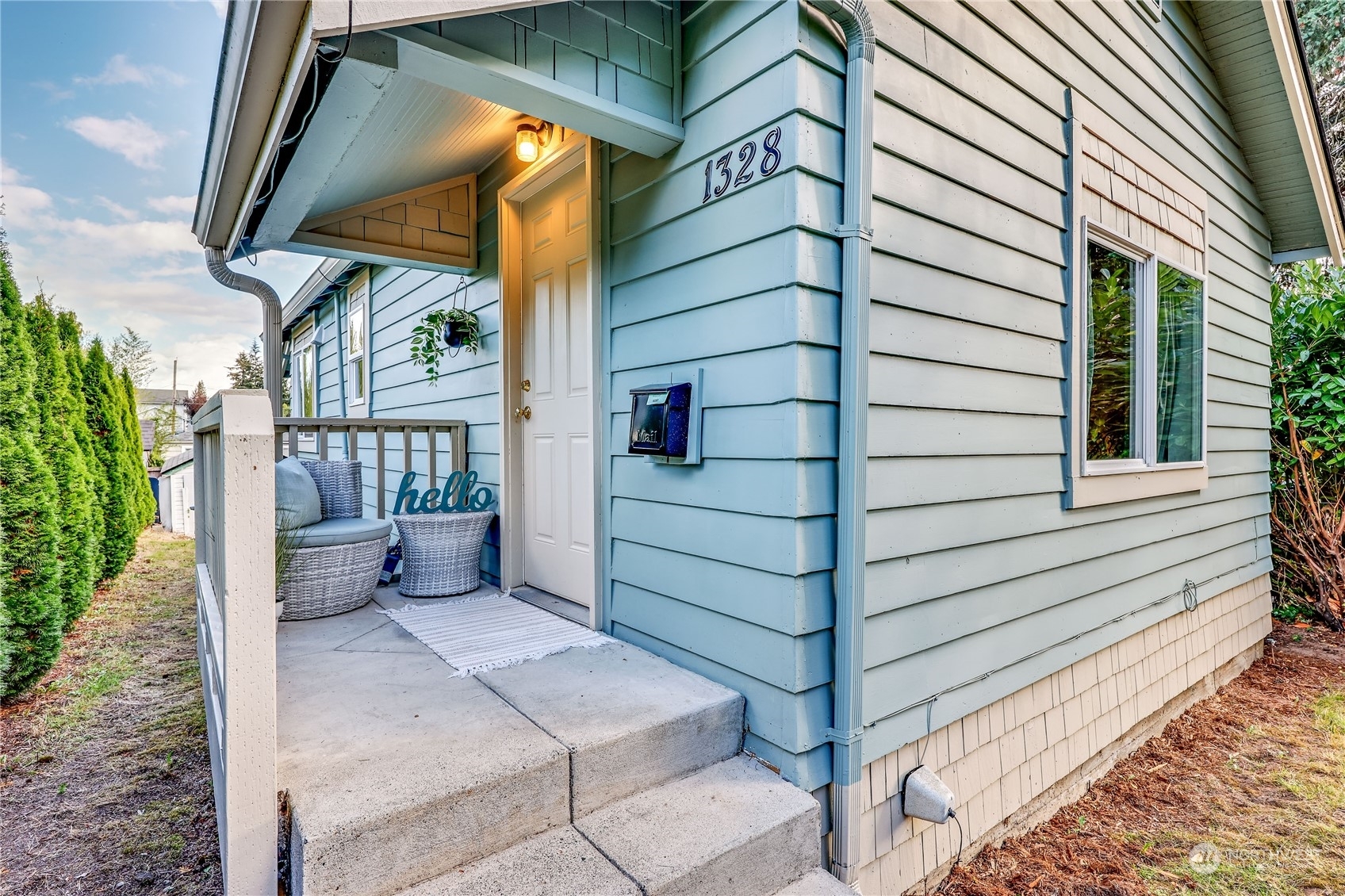 Property Photo:  1328 N Lafayette Avenue  WA 98312 