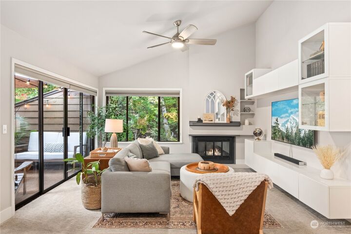 Property Photo:  11500 NE 128th Street 47  WA 98034 