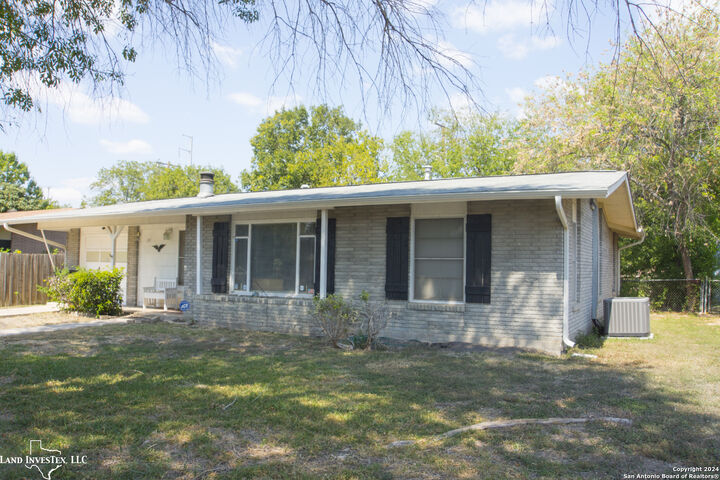Property Photo: 539 Radiance Ave TX 78218