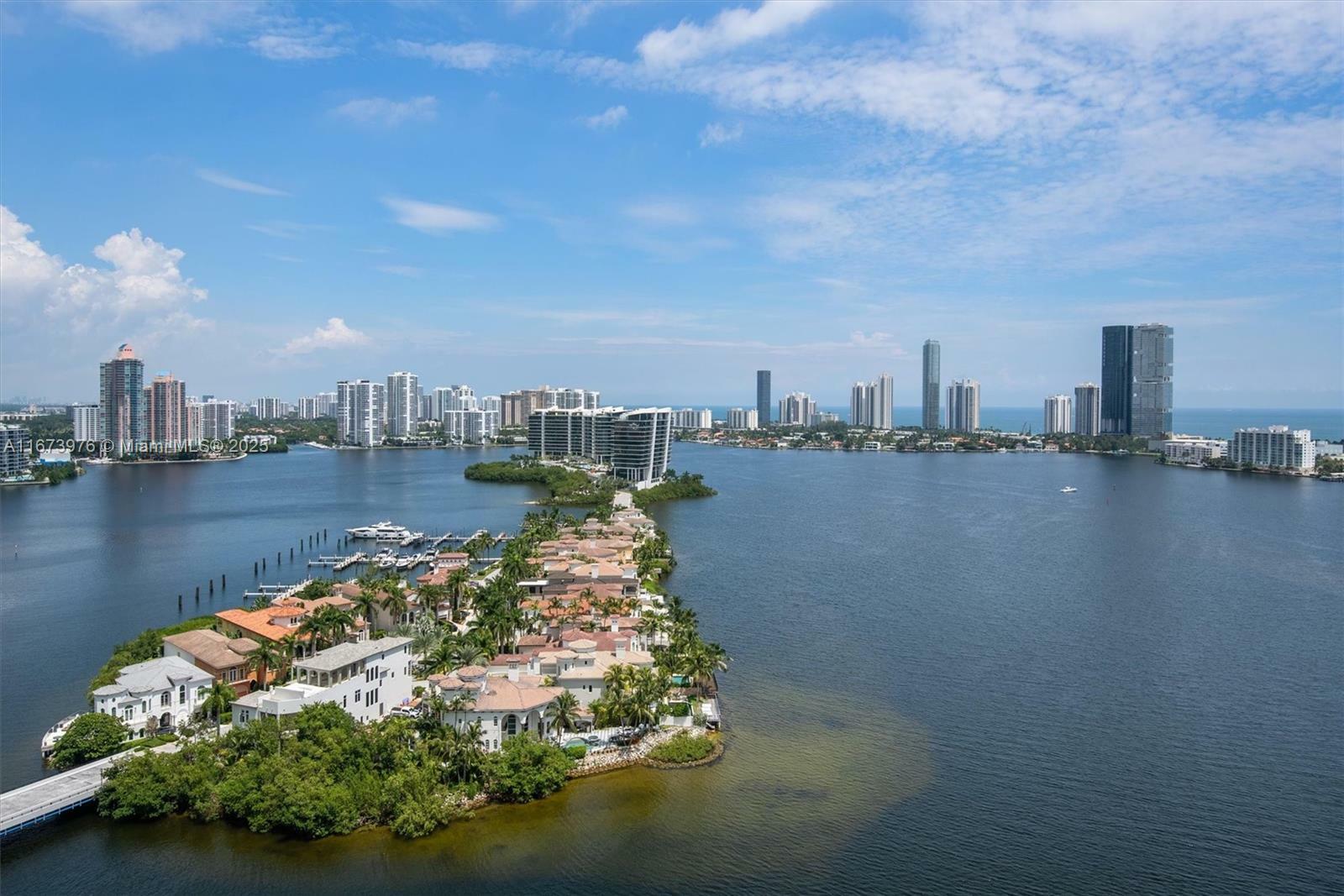 Property Photo: 3000 Island Blvd 2404 FL 33160