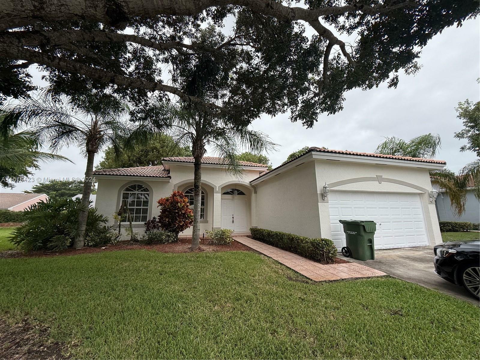 Property Photo:  540 SE 23rd Ln  FL 33033 