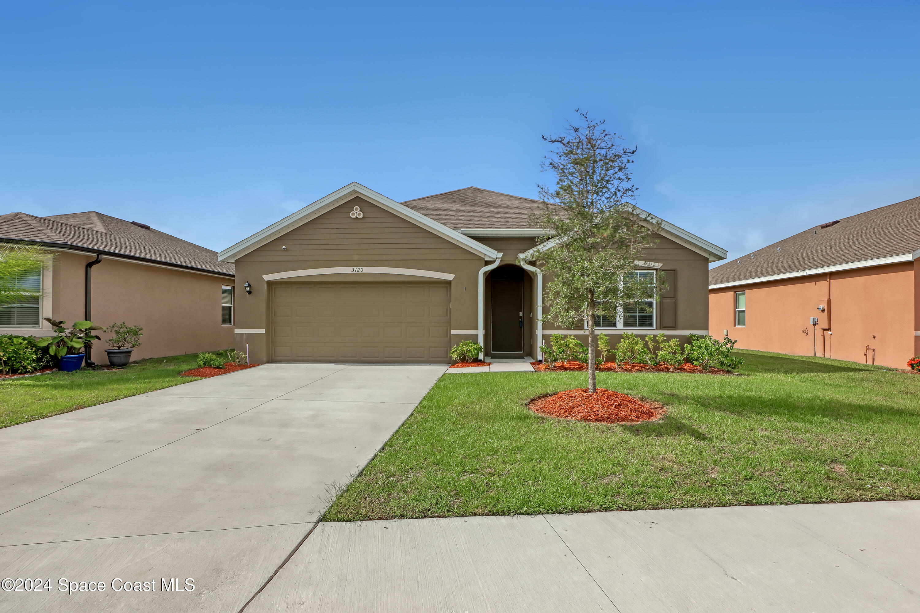 Property Photo:  3120 Burrowing Owl Drive  FL 32754 