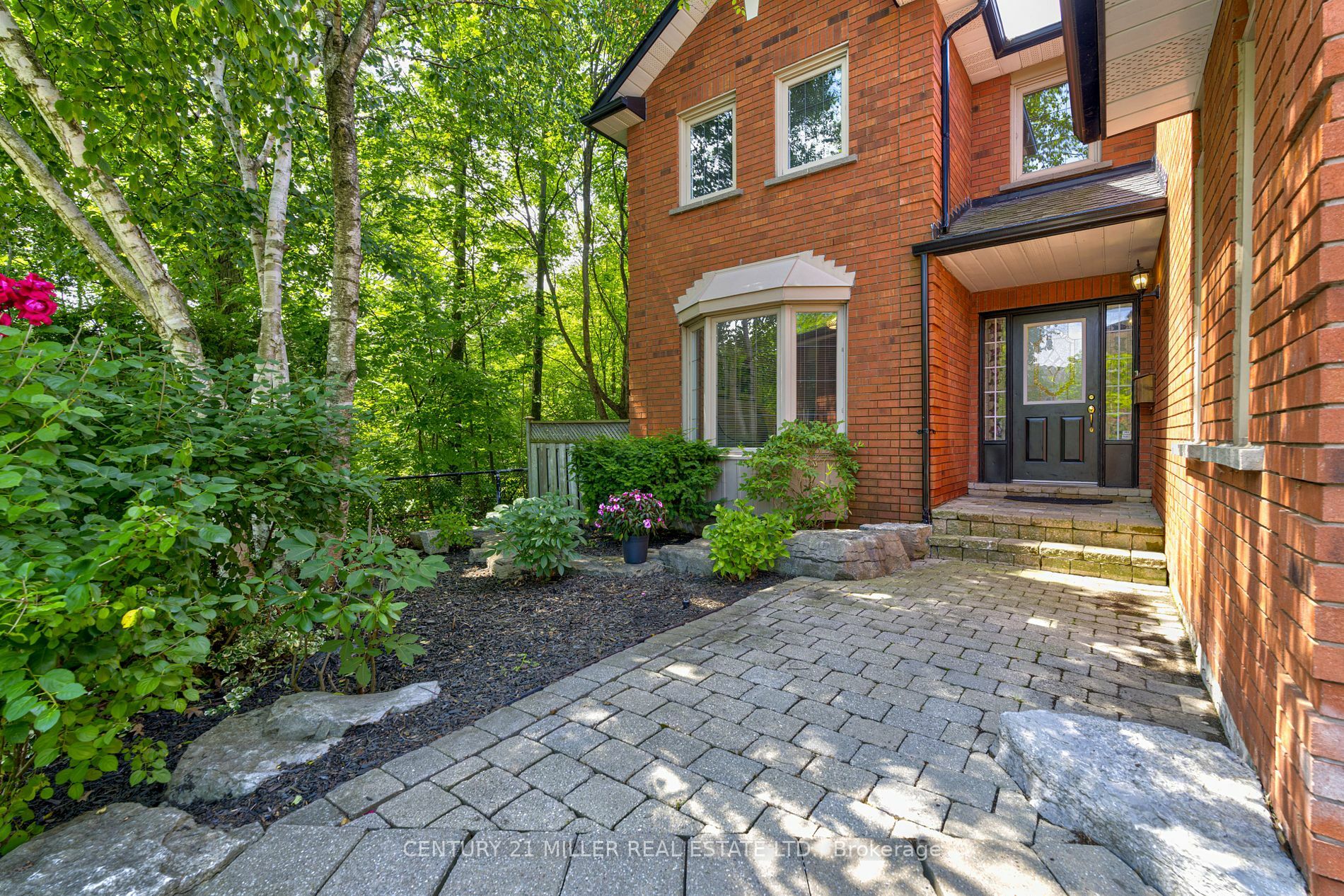 2116 Munn'S Ave  Oakville ON L6H 4K4 photo