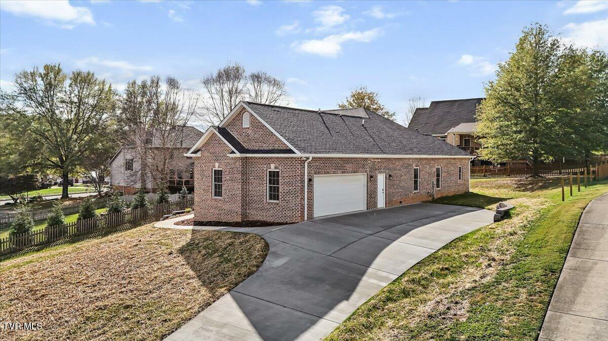 Property Photo:  6 Castleton Court  TN 37615 