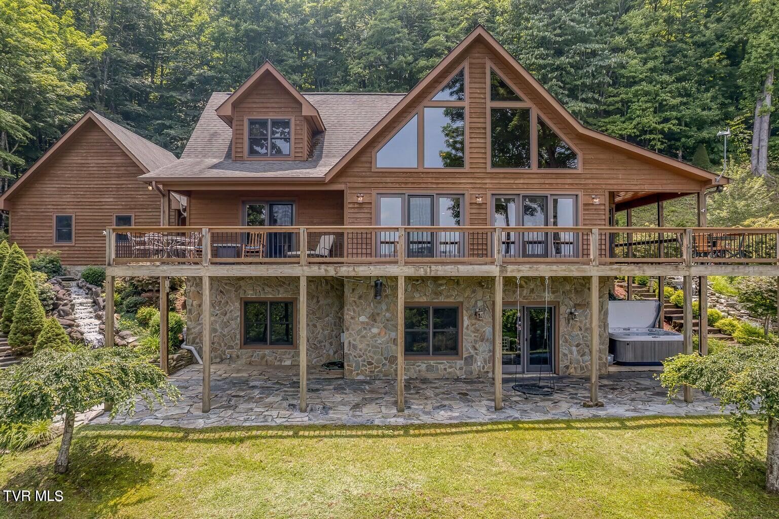 Property Photo:  315 Roan Springs Lane  TN 37687 