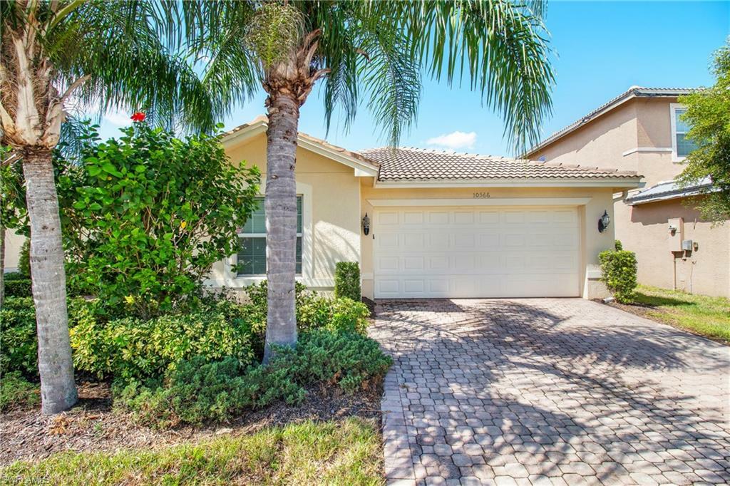 Property Photo: 10566 Carolina Willow Dr FL 33913