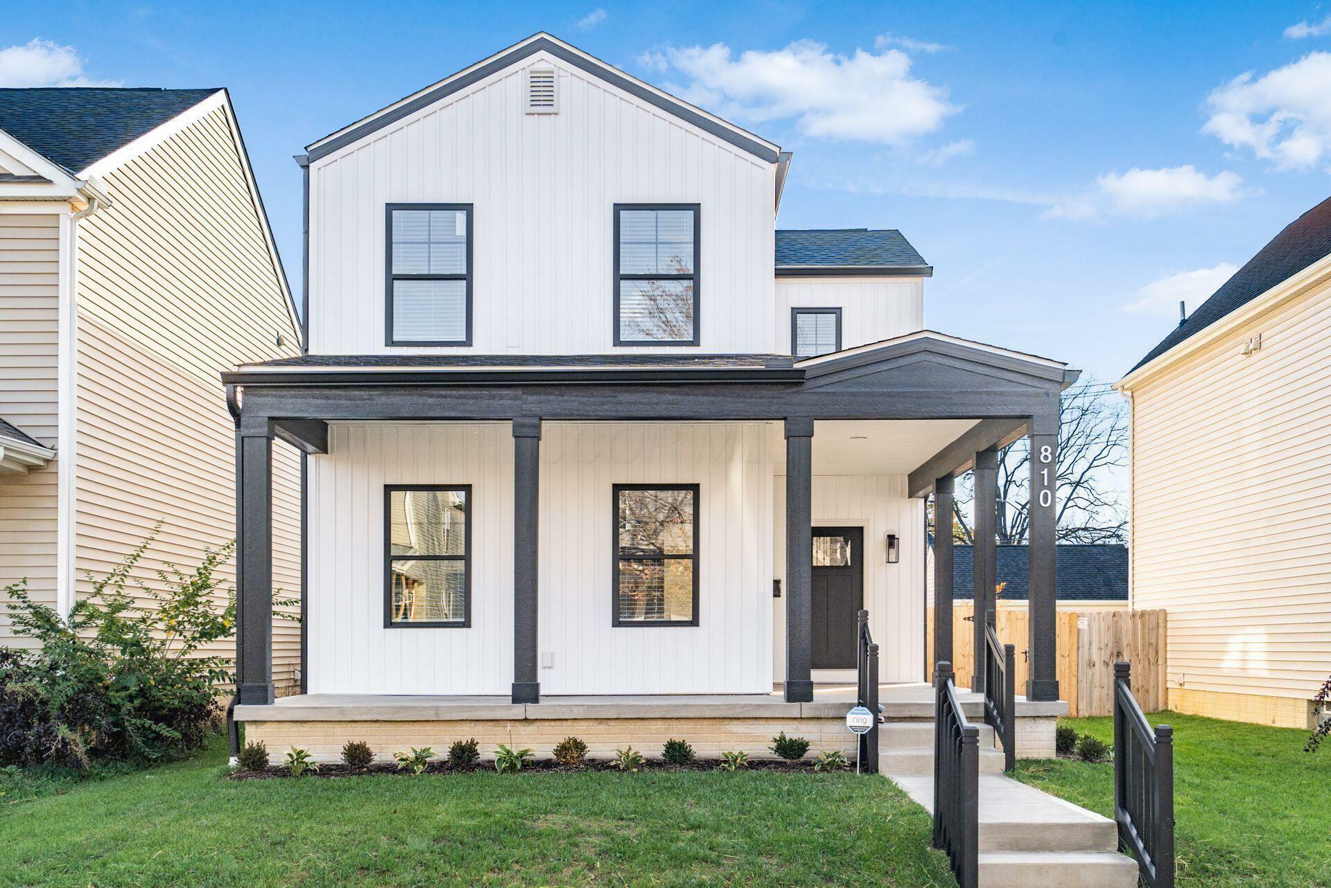 Property Photo: 810 Oakwood Avenue OH 43206