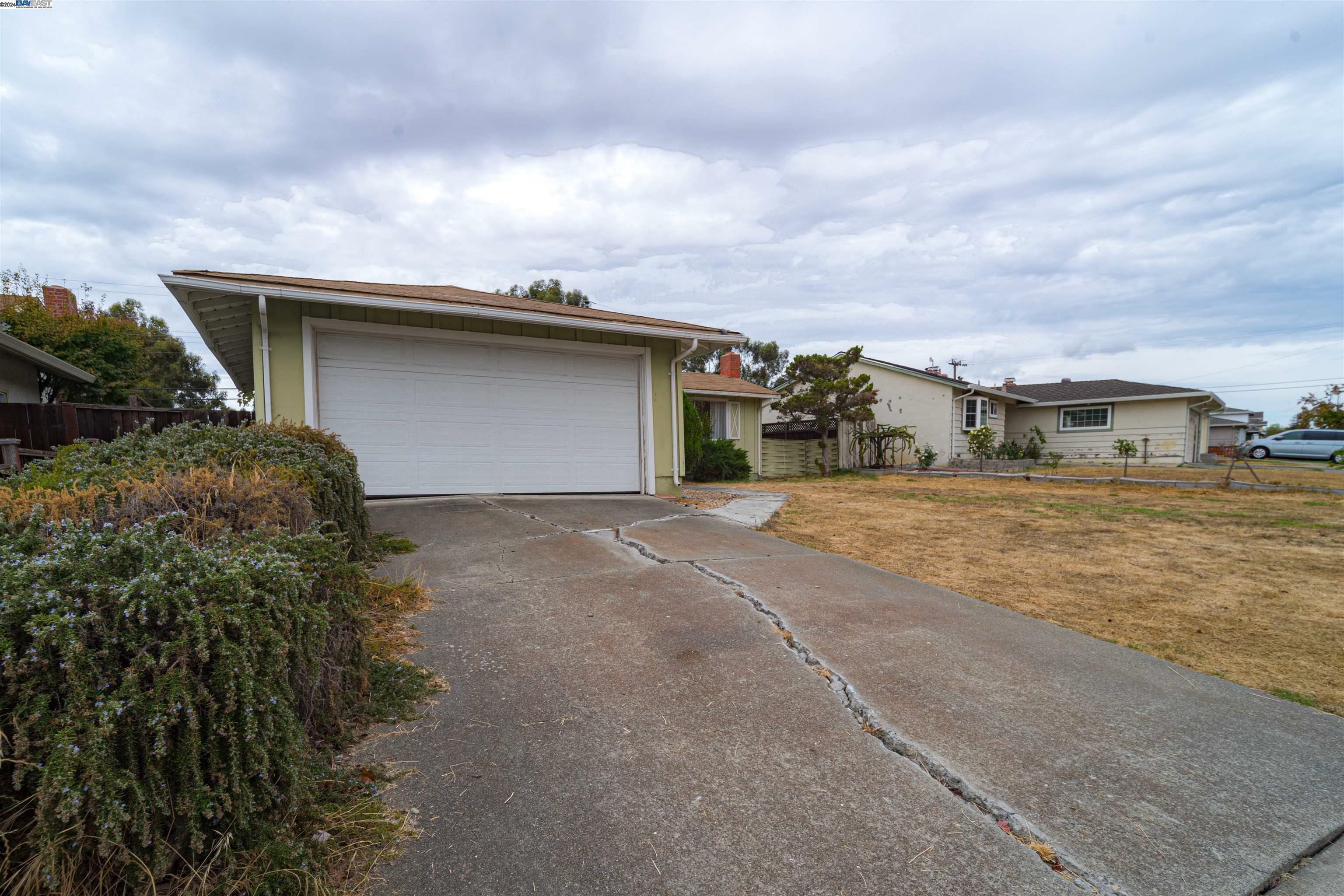 Property Photo:  48249 Cottonwood St  CA 94539 