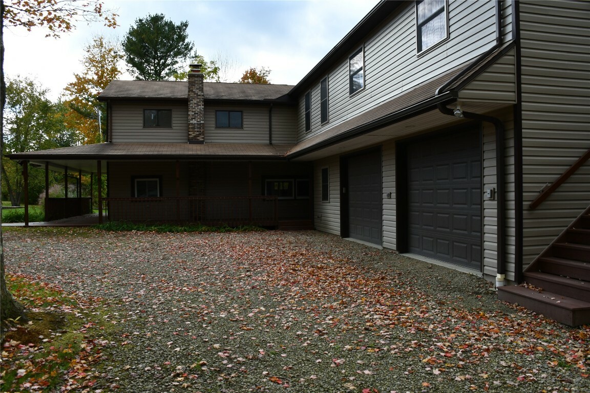 Property Photo:  1590 Lee Road  PA 16441 