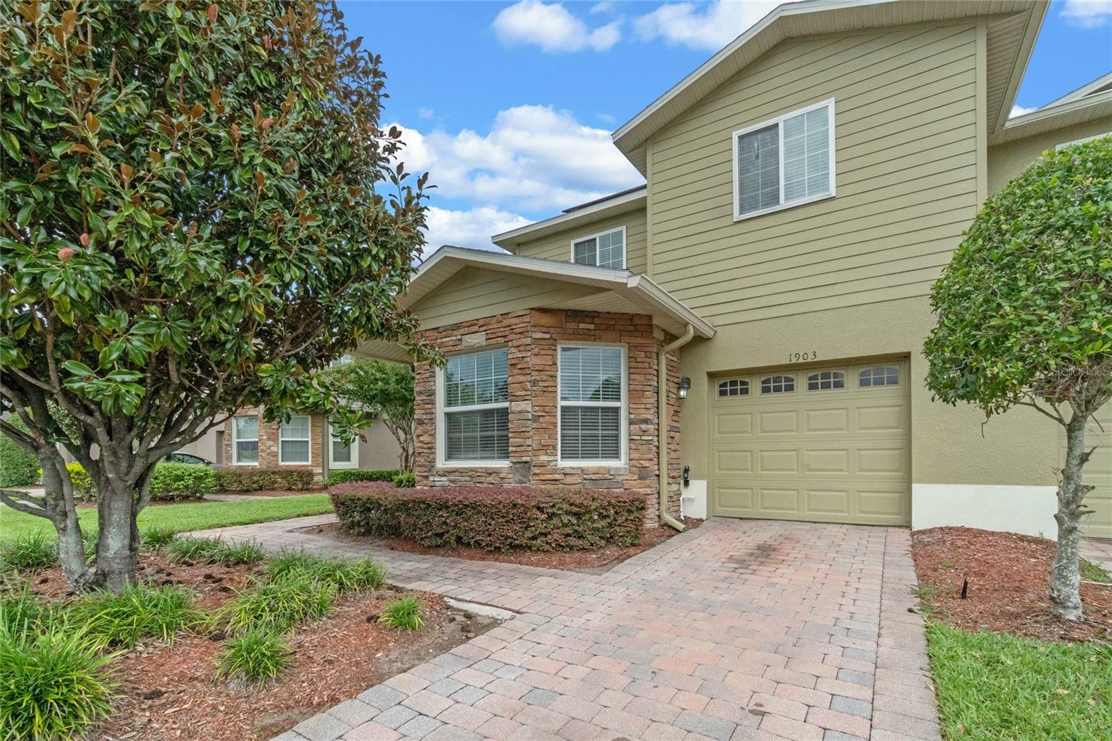 Property Photo:  1903 Chatham Place Drive  FL 32824 