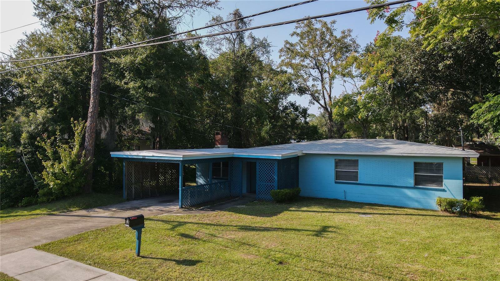 Property Photo:  1211 W Pratt Street  FL 32091 