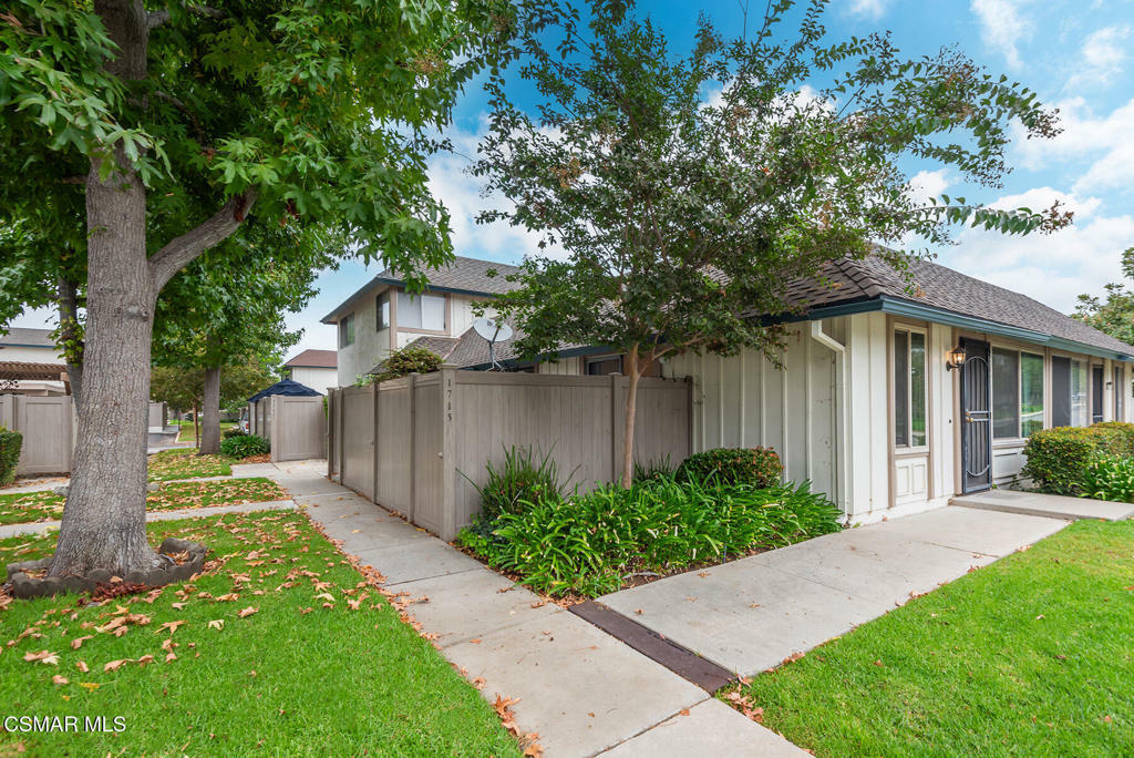 Property Photo:  1715 Orinda Court  CA 91362 