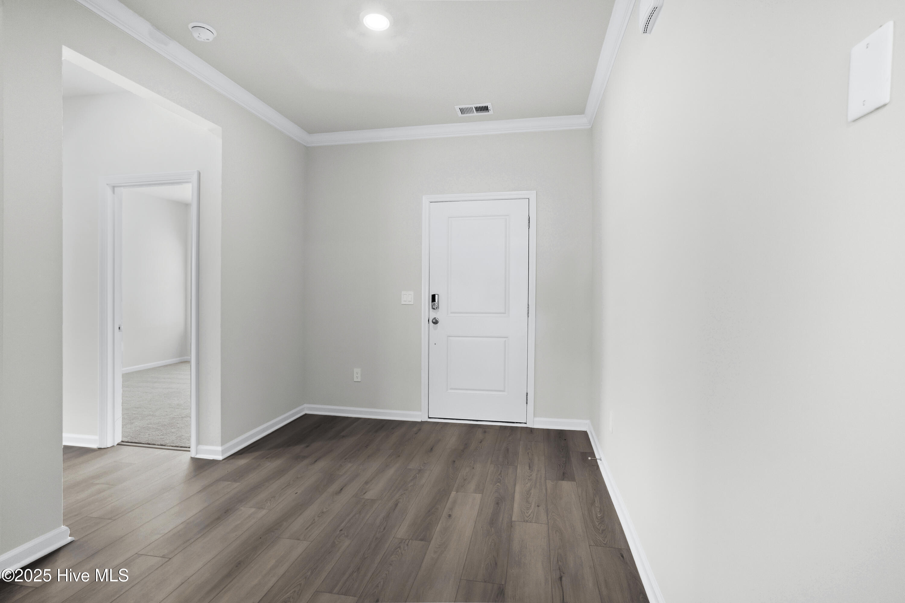 Property Photo:  650 Blackthorne Circle NW  NC 28467 