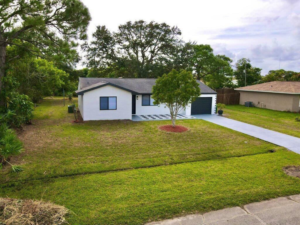 Property Photo:  2182 SE Genoa Street  FL 34952 