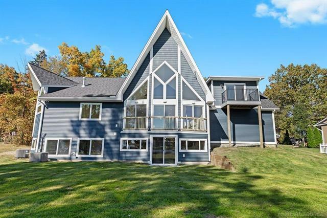 Property Photo:  1459 Shoreline Drive  MI 48353 