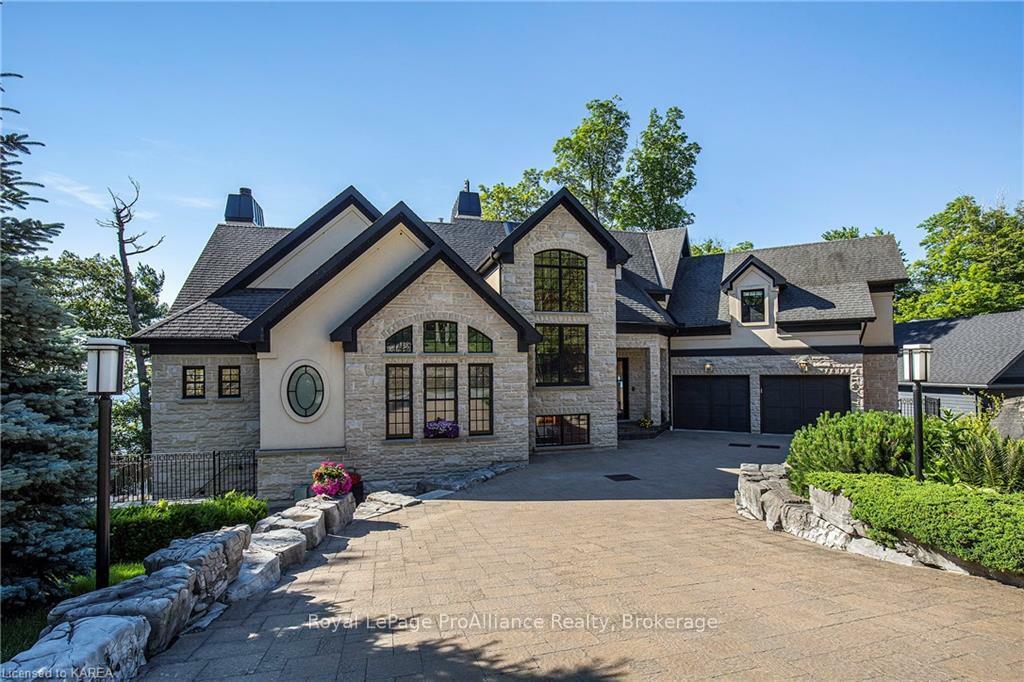 Property Photo: 1618 St. Lawrence Avenue ON K7L 4V1