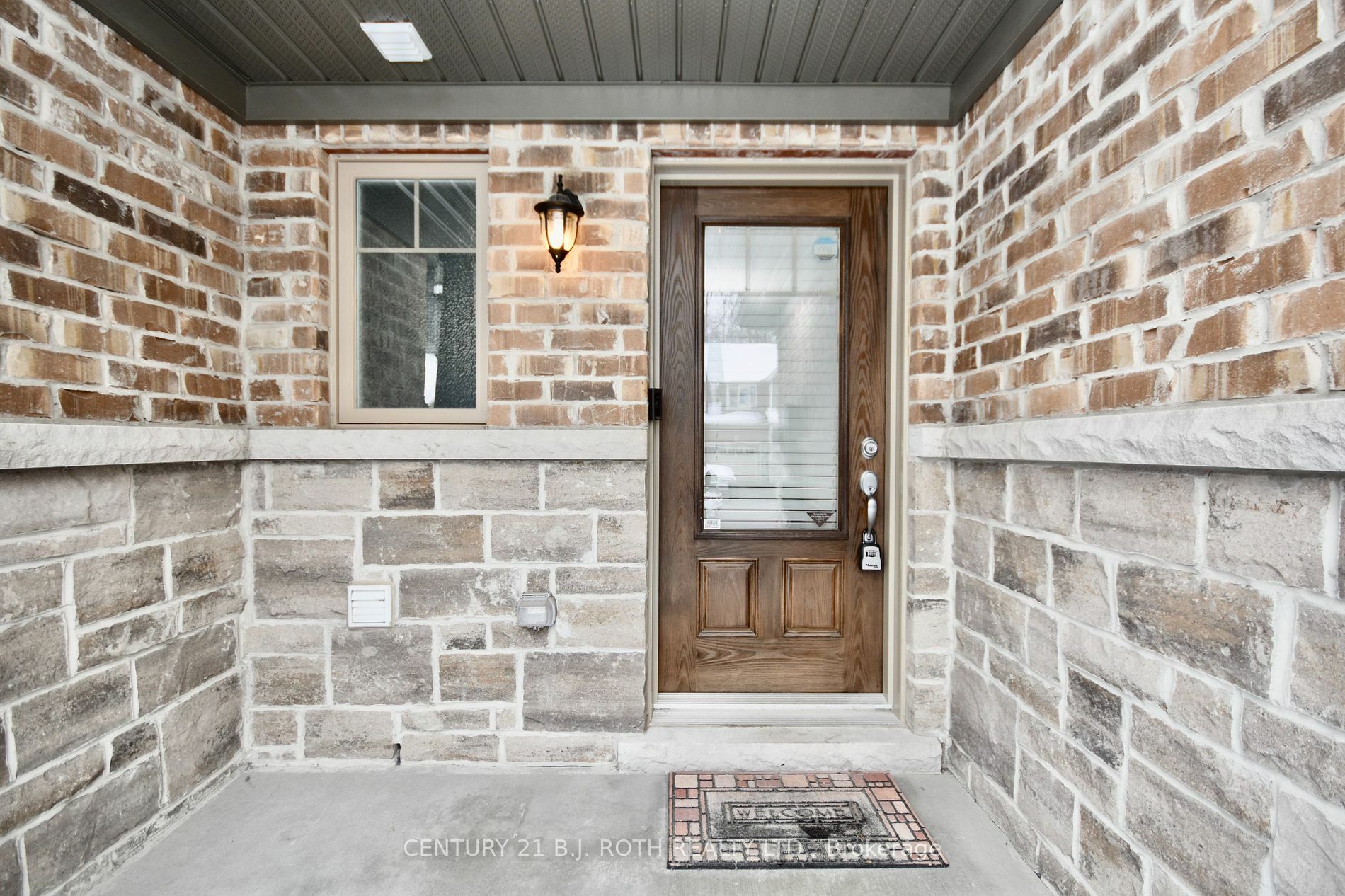 Property Photo:  1025 Cook Dr  ON L4R 0E4 