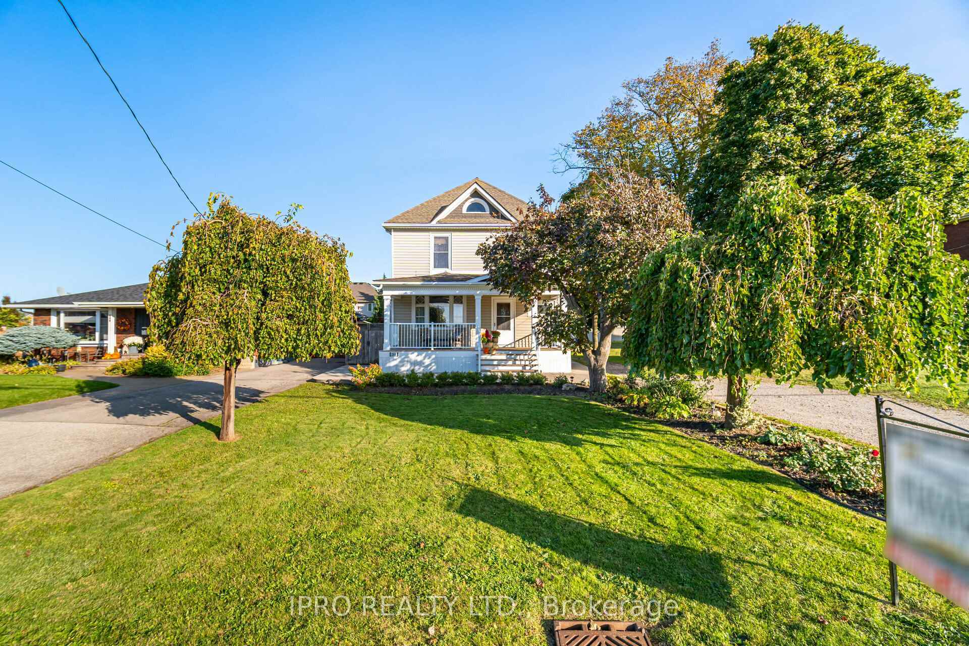Property Photo: 264 Winona Road ON L8E 5L3