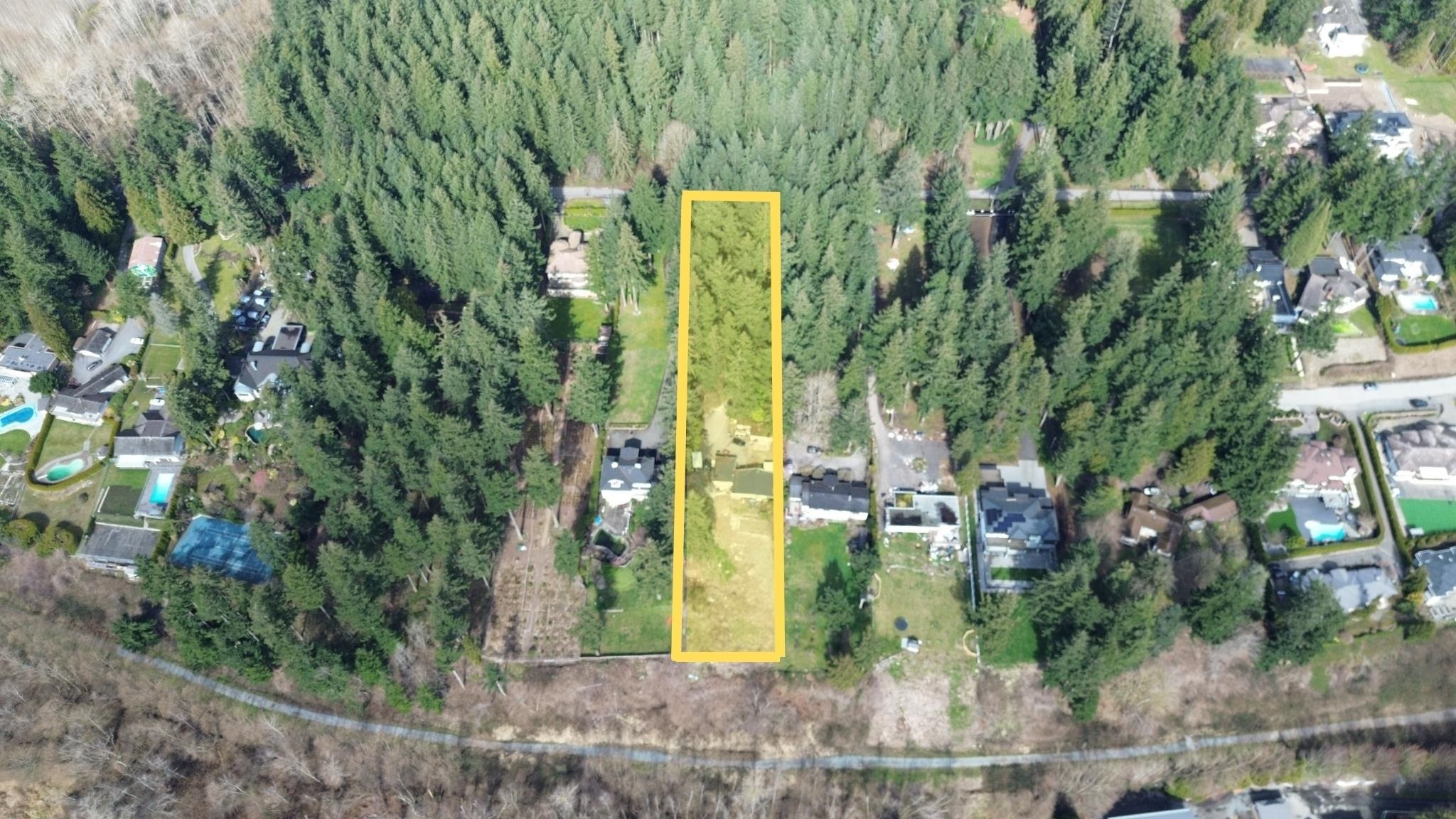 Property Photo: 12422 53 Avenue Avenue BC V3X 3B7