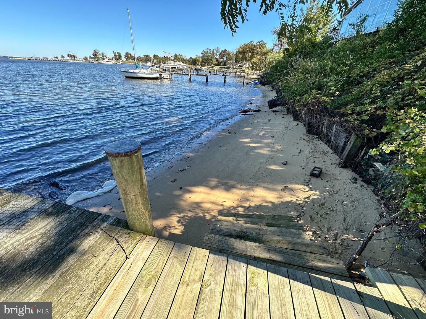 Property Photo:  1406 Woodland Beach Road  MD 21122 