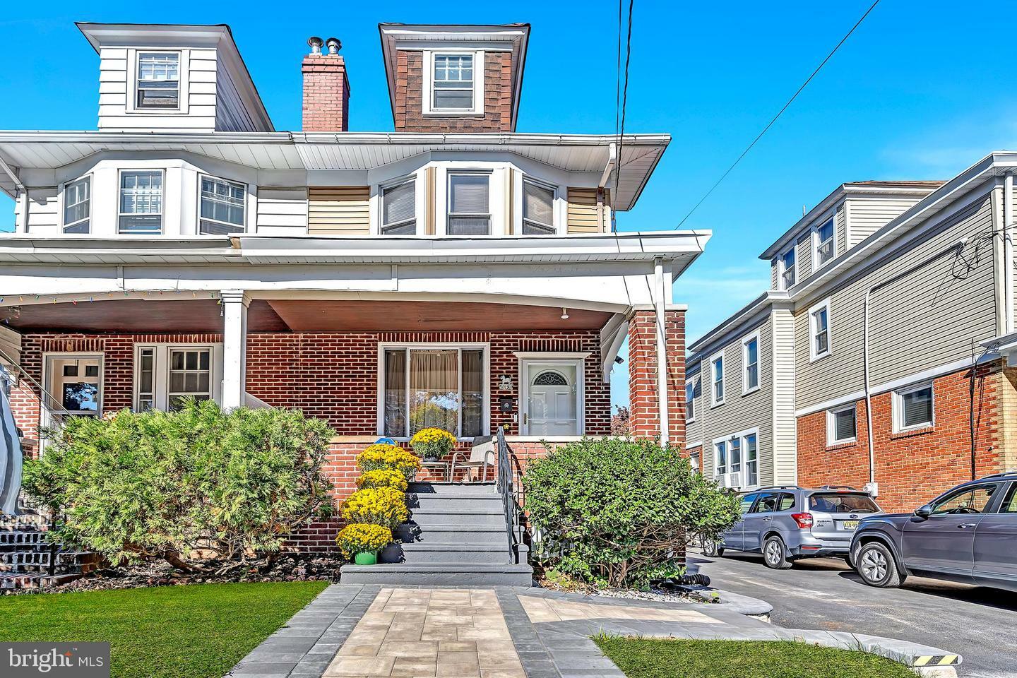 Property Photo:  345 Hillcrest Avenue  NJ 08618 