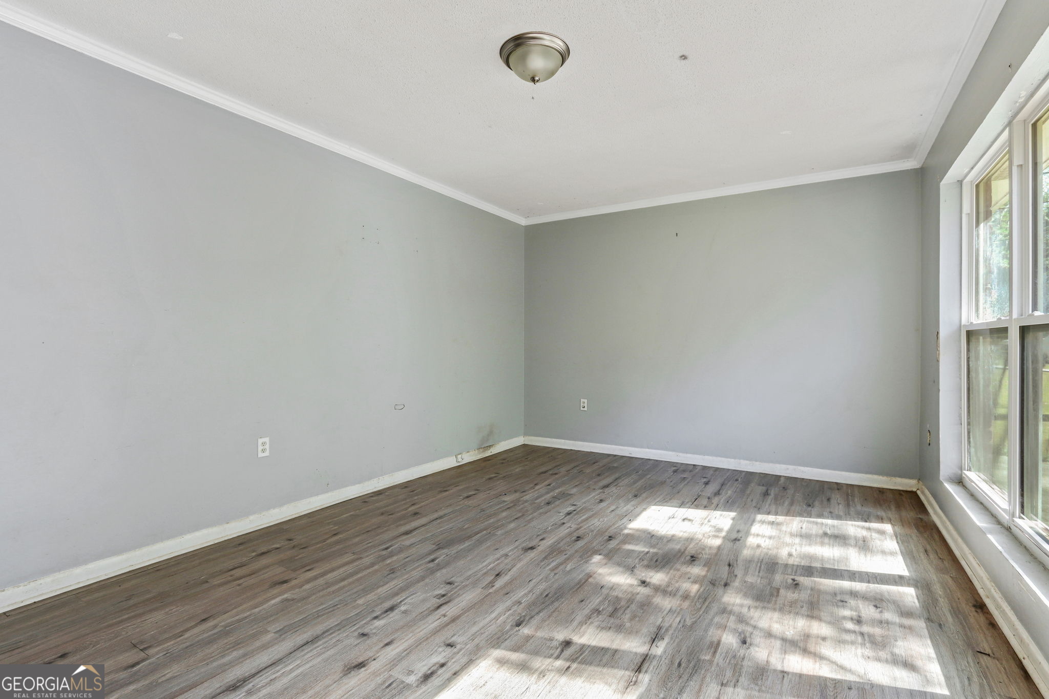 Property Photo:  4639 Tell Road SW  GA 30331 