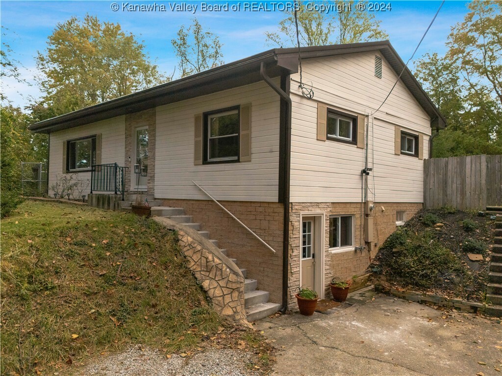 Property Photo:  830 Sweet Acres Drive  WV 25177 