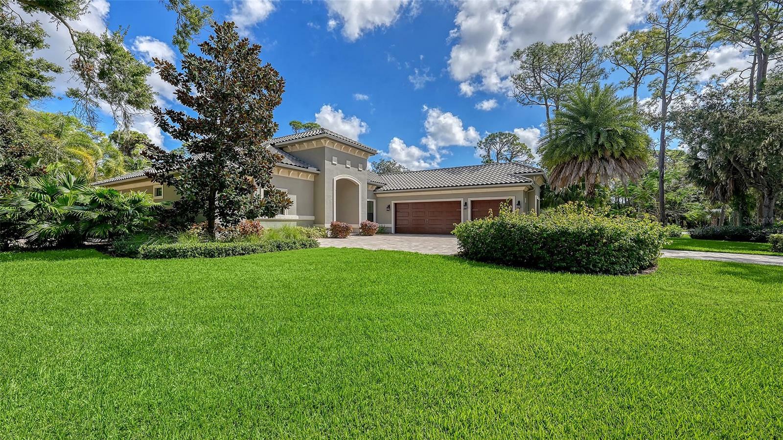 Property Photo:  141 Sugar Mill Drive  FL 34229 