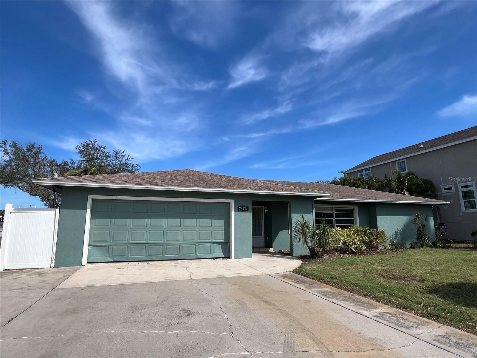 Property Photo:  4316 Caloosa Drive  FL 34221 