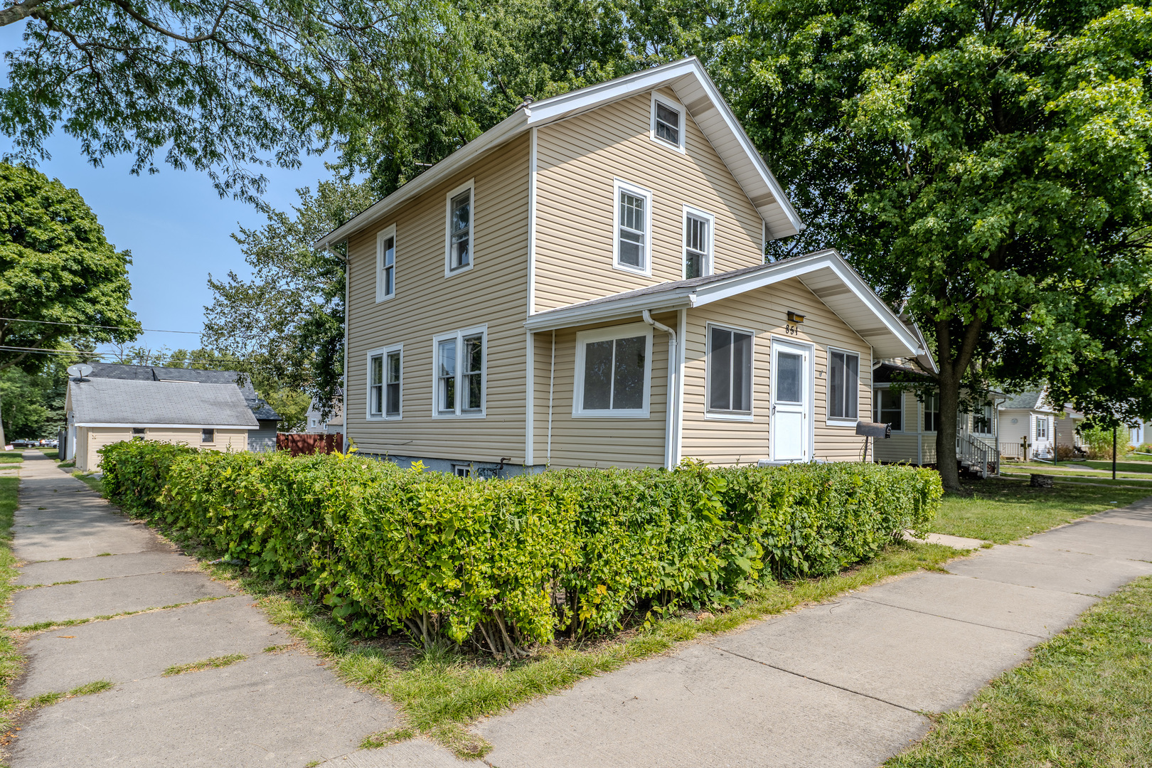 851 Spruce Street  Aurora IL 60506 photo