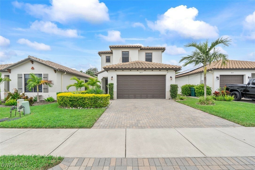 Property Photo:  8813 Madrid Circle  FL 34104 